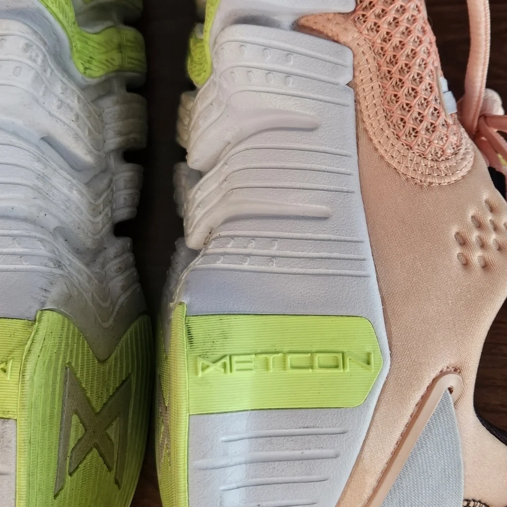 Nike Free Metcon 4 EUC Size 9.5